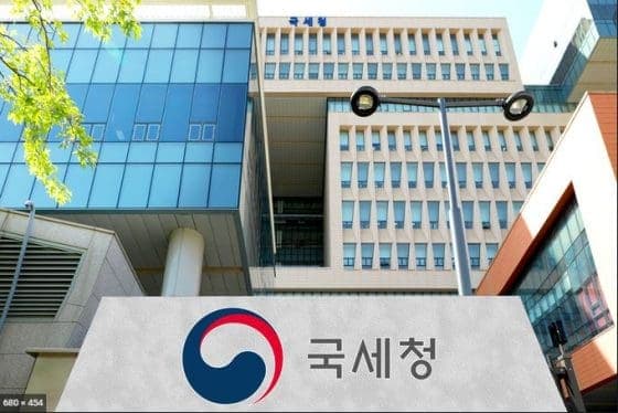 “주식은 안 내는데 코인은?”… 30억짜리 AI 감시망 까는 국세청 vs 과세 폐지 던진 야당